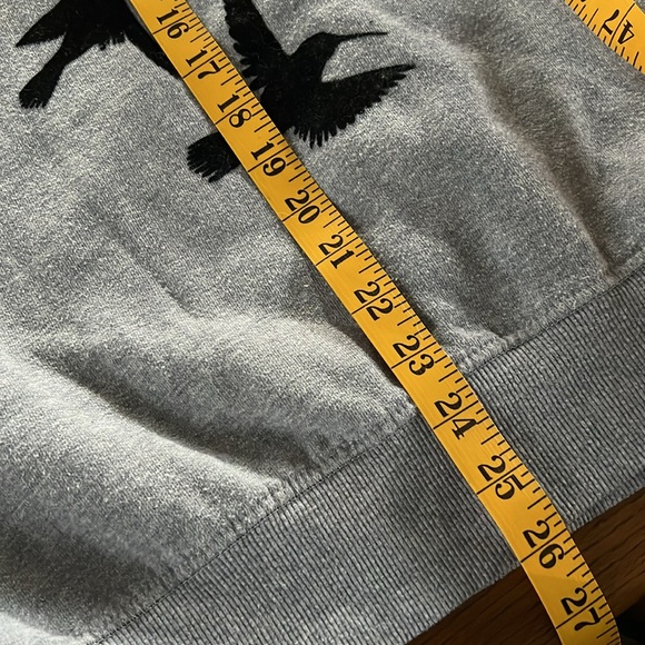 Cirque Du Soleil sweatshirt size XS - Picture 4 of 4